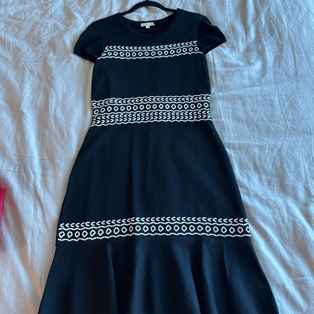 Shoshanna Black and White A-Line Midi Dress Crew Neck